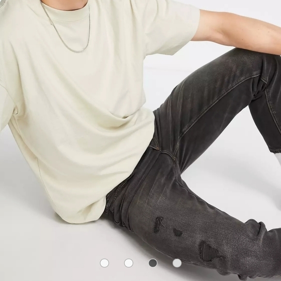 ASOS DESIGN classic rigid jeans in washed black with abrasions w 30" L 32" - Picture 12 of 13